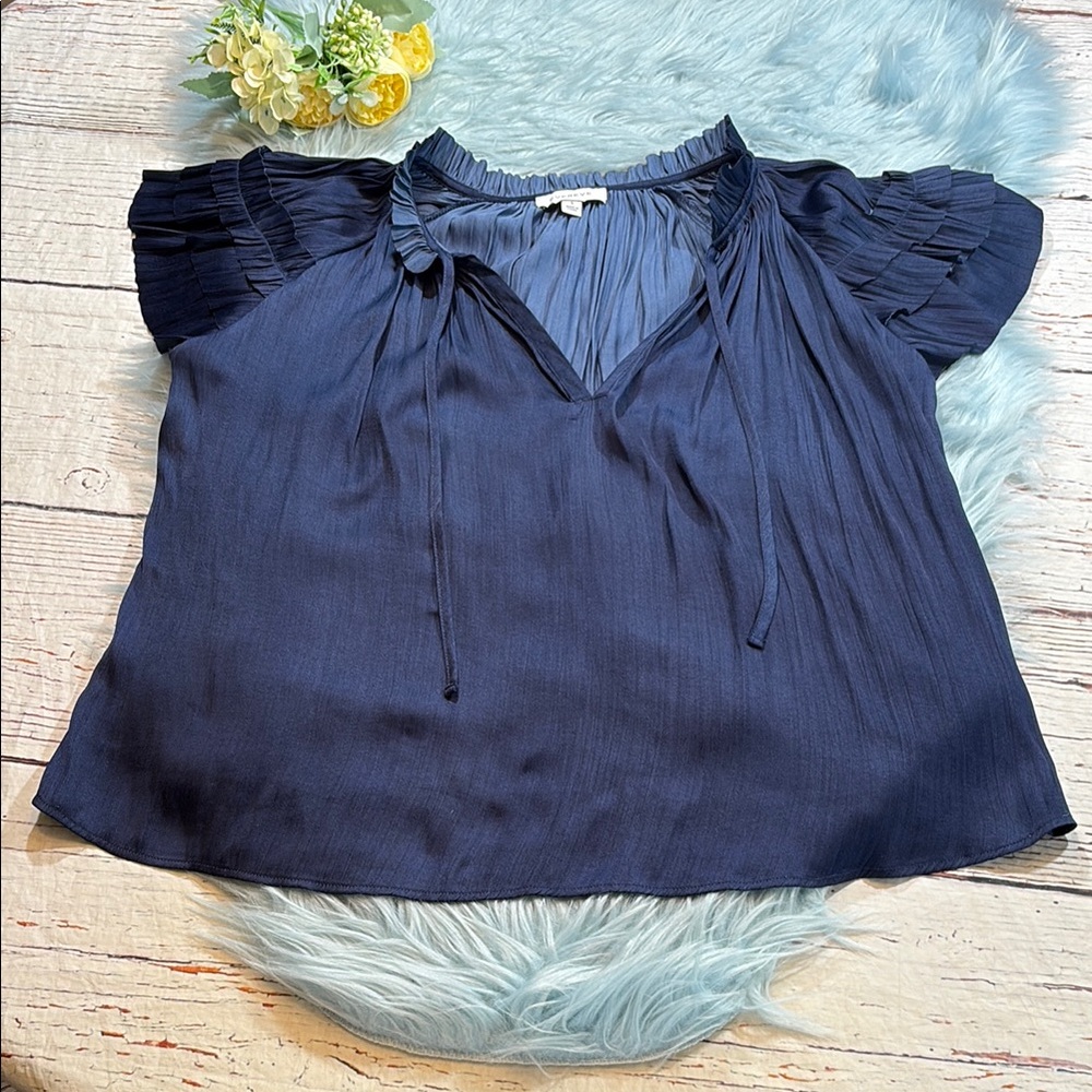 EVEREVE Blue Lydia Flutter Sleeve Satin Blouse sz S